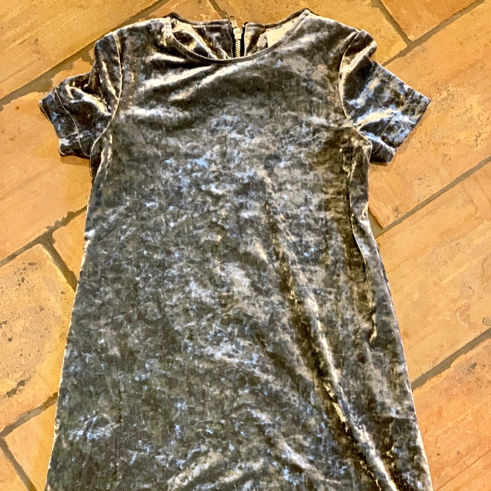 SOLD Girls Crushed Velvet Dress Size 8